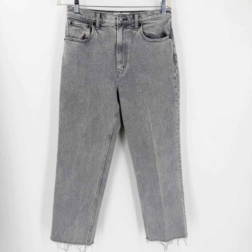 Abercrombie & Fitch Gray 28/6 90s Straight Ultra High Rise Gray Raw Hem Jeans
